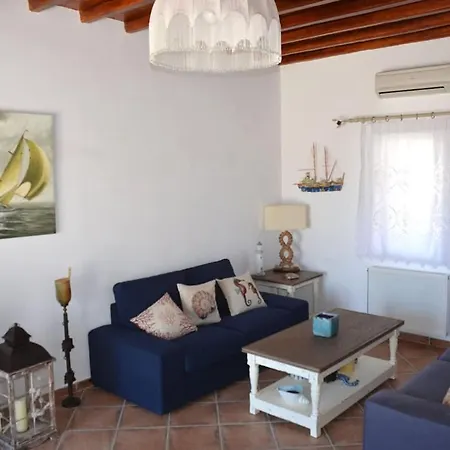 Beautiful Traditional Apt In Mikonos Nyaraló *